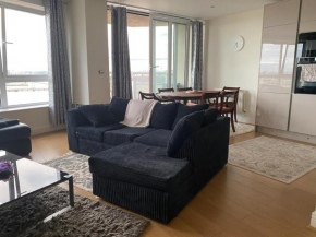 Nice 2 bedroom Apartment by the River Thames